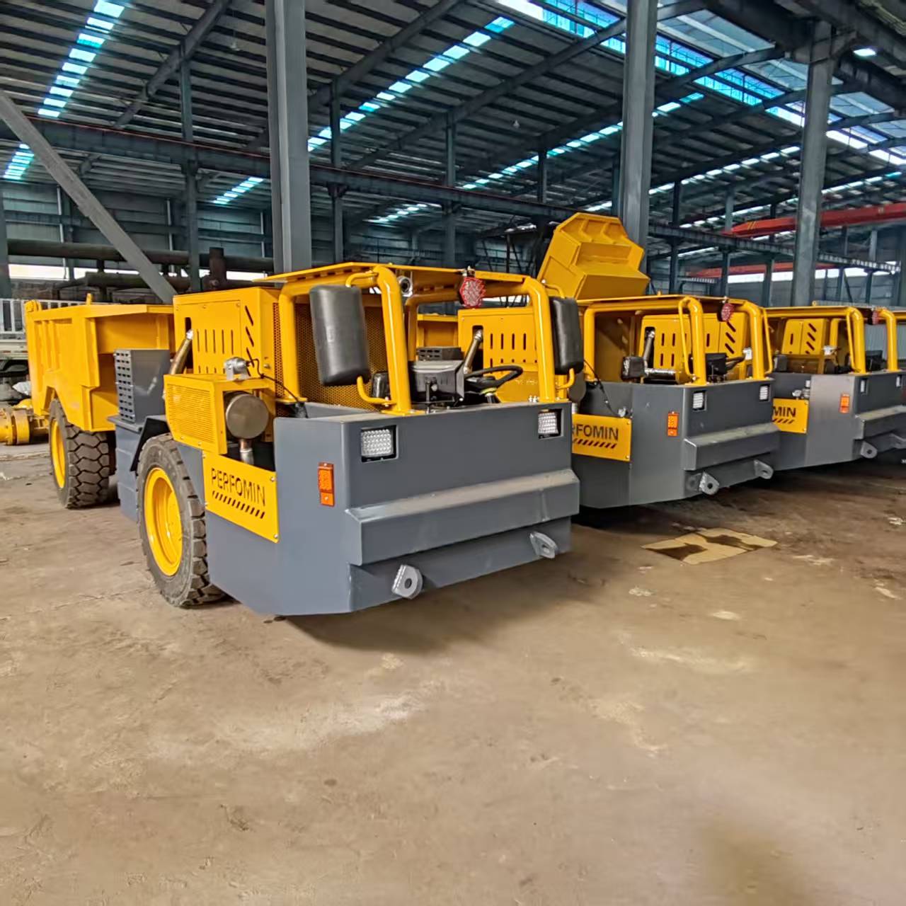 地下運(yùn)礦車